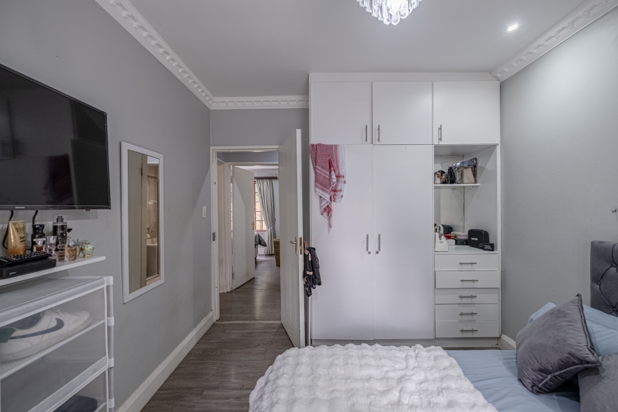5 Bedroom Property for Sale in Summerstrand Eastern Cape